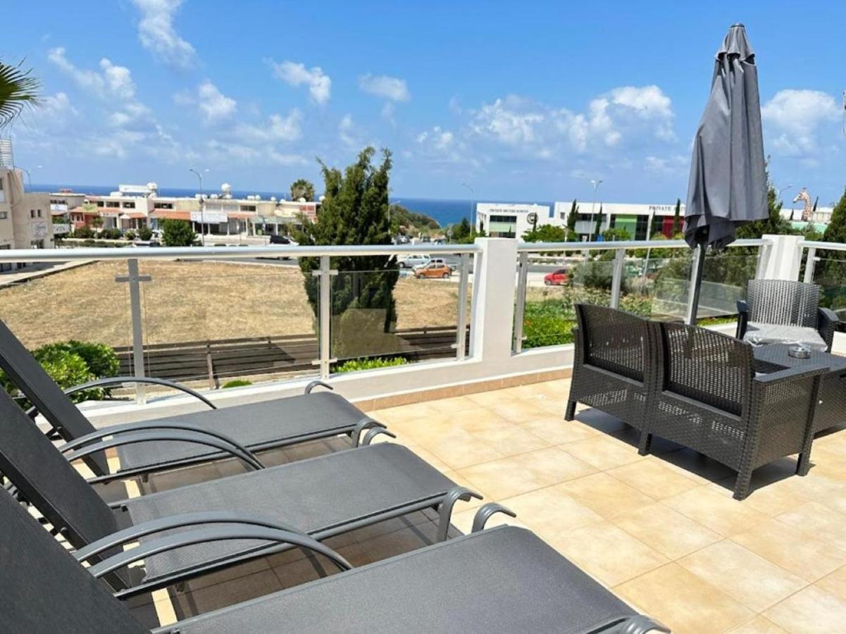 H&O Alina Sunset Apartment Paphos Bagian luar foto