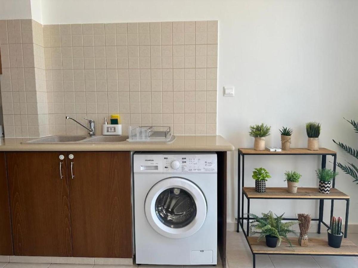 H&O Alina Sunset Apartment Paphos Bagian luar foto