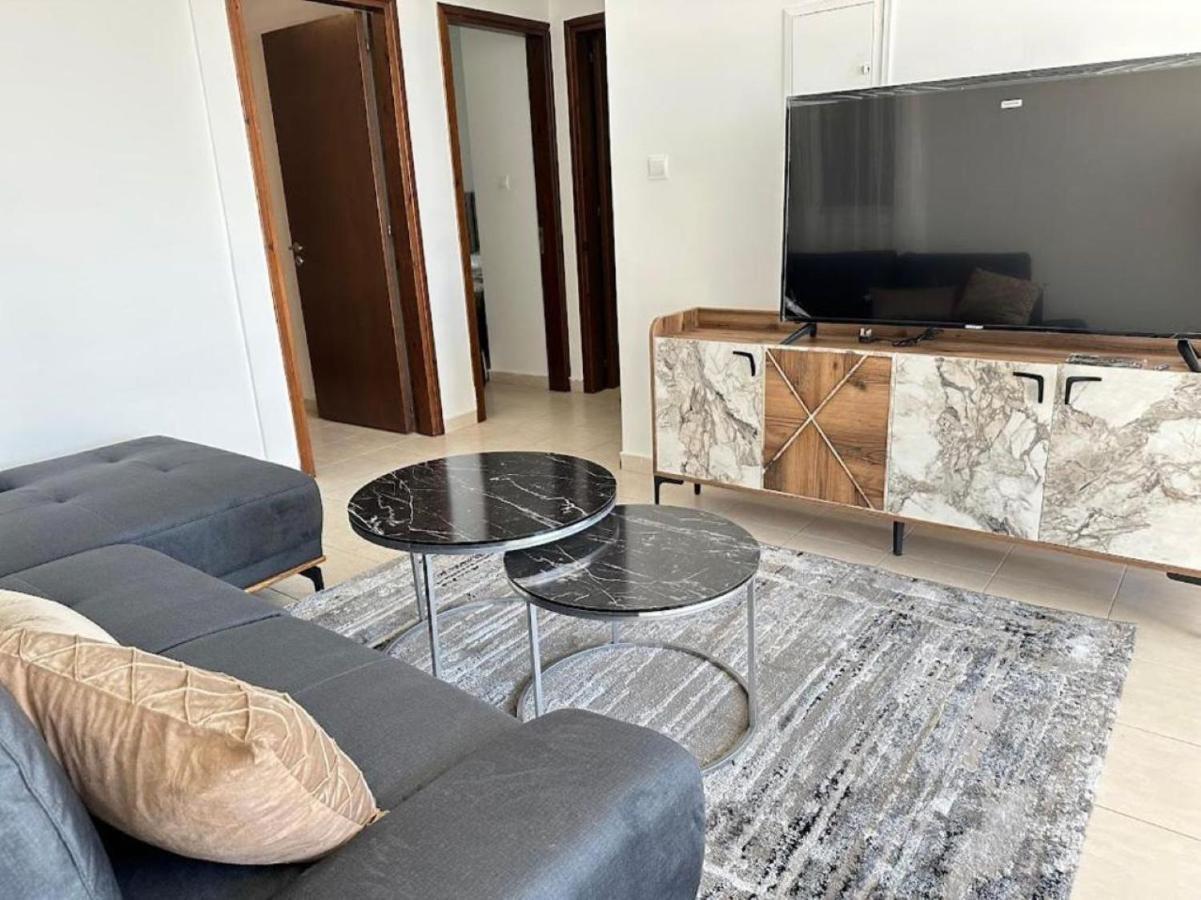 H&O Alina Sunset Apartment Paphos Bagian luar foto